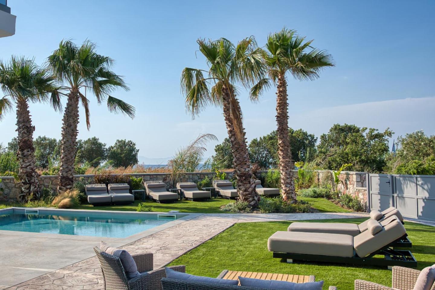 Penelope Beachfront Villa 클레마스티 외부 사진