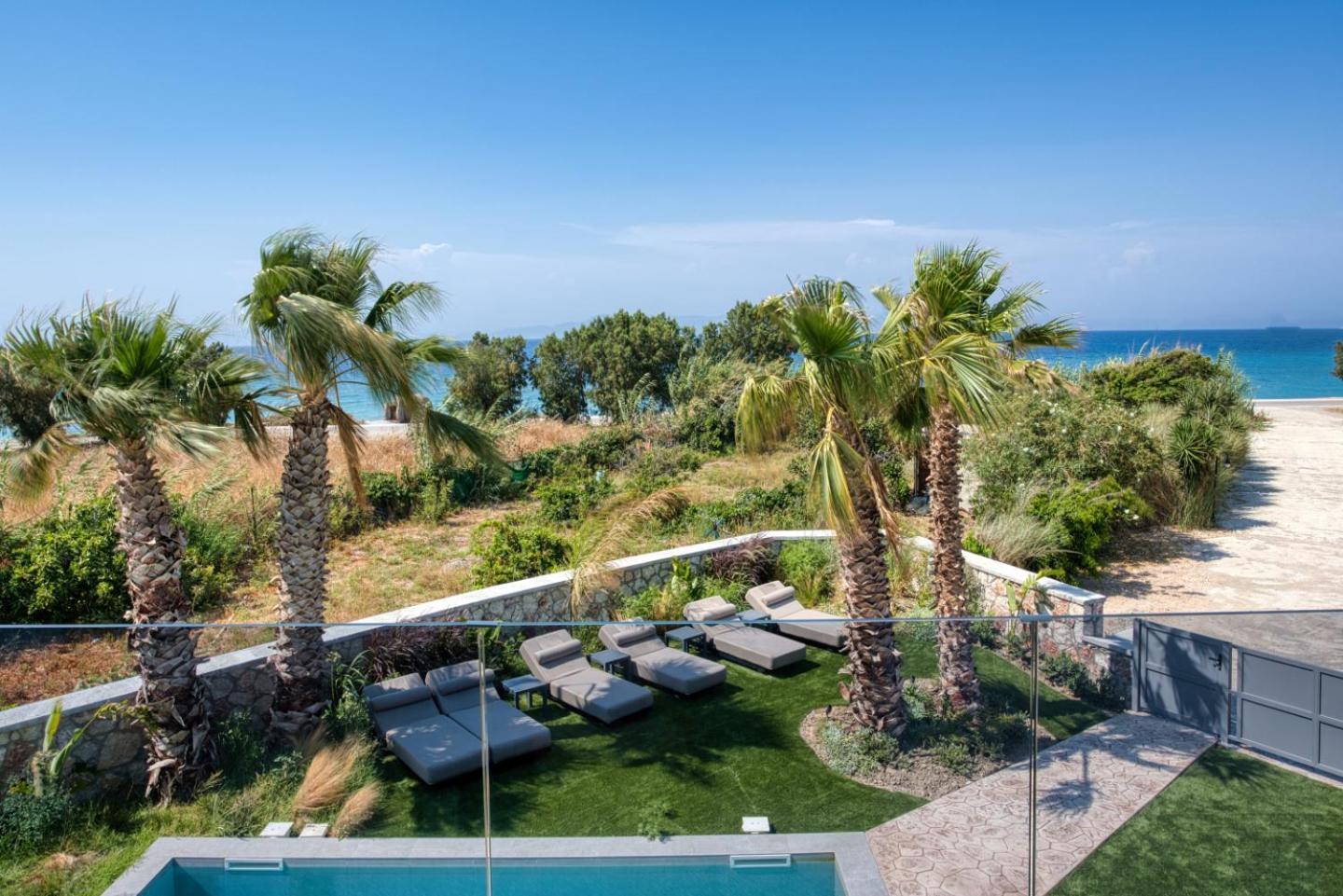 Penelope Beachfront Villa 클레마스티 외부 사진